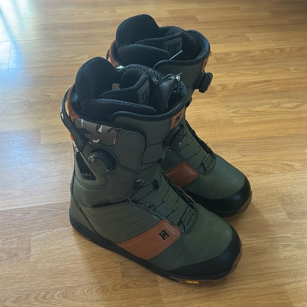 DC Judge Snowboard Boot Mens 11